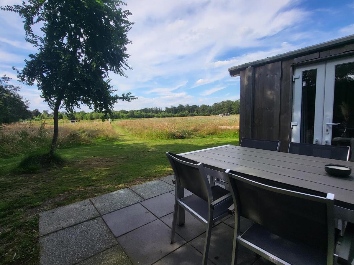 Hoeve Twente - De Buizerd - Bed and Breakfast Heythuysen