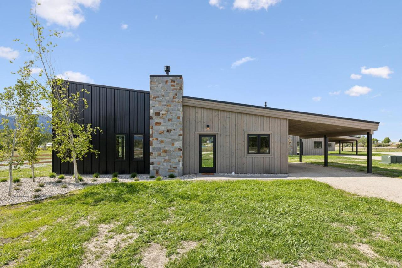 Mara Luxury Cabins- Ponderosa - B&B Hamilton