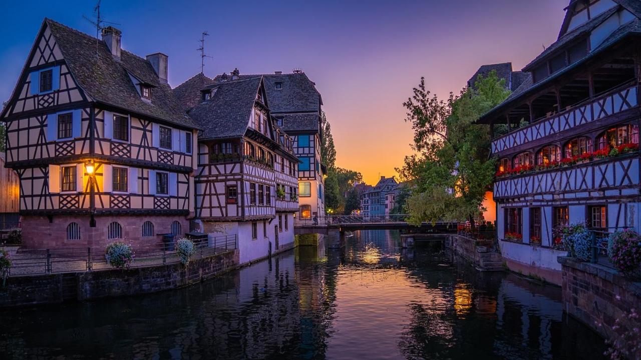L'Harmonie des Combles - Proche Gare - Petite France - Commerces à proximité - Chambres d’hôtes
