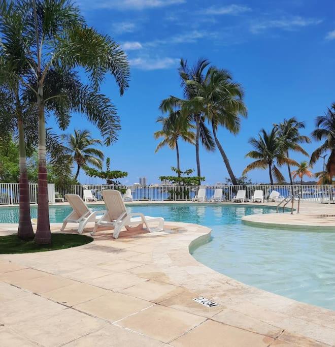 Studio avec piscine et vue lagon - B&B
