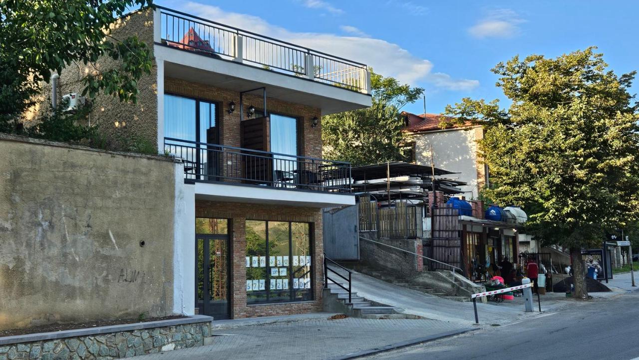 Guesthouse K2 #1 - Bed and Breakfast Mtscheta