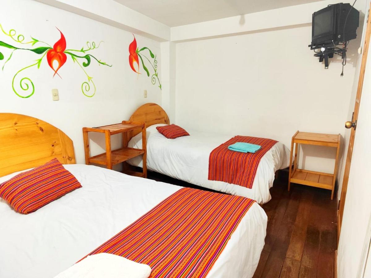 Zweibettzimmer mit Bad