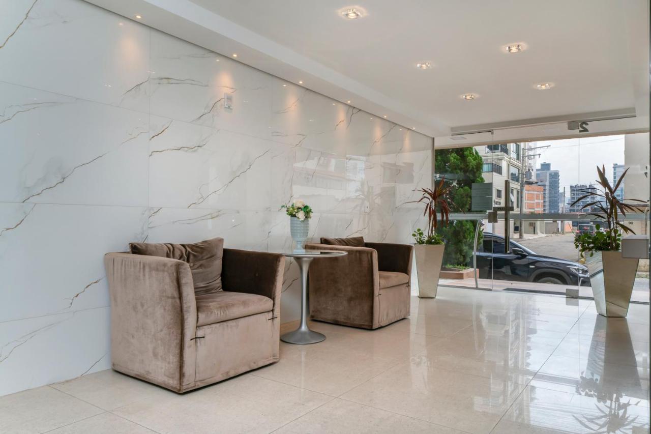 Encantador Apartamento 100m da Praia com vista mar - B&B Porto Belo