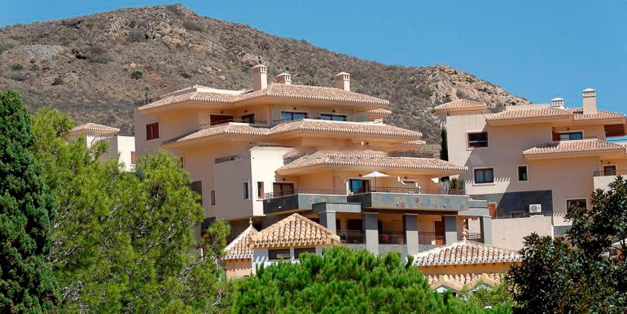 Two Bedroom Apartment In La Manga Club - B&B