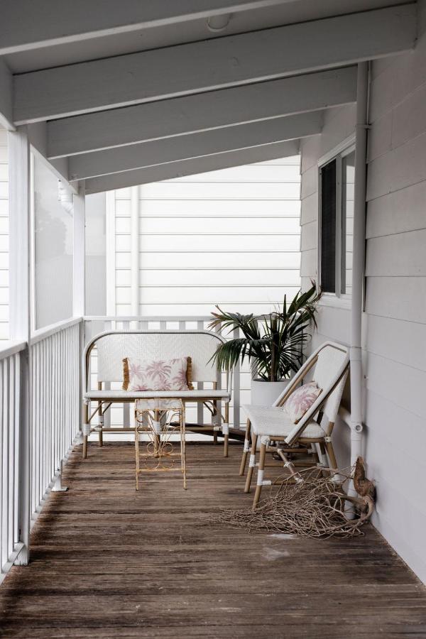 Dreamy coastal escape steps from the sea - B&B Manyana