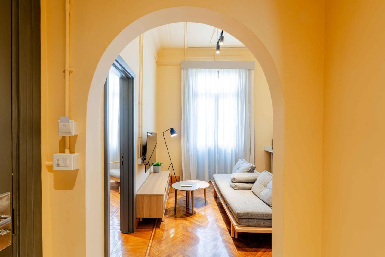 grey l studio apartments Downtown Alexandria Menasce House - Bed and Breakfast Alexandrië