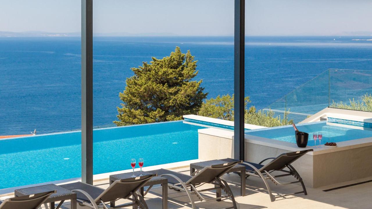 Three-Bedroom Apartment with Sea View