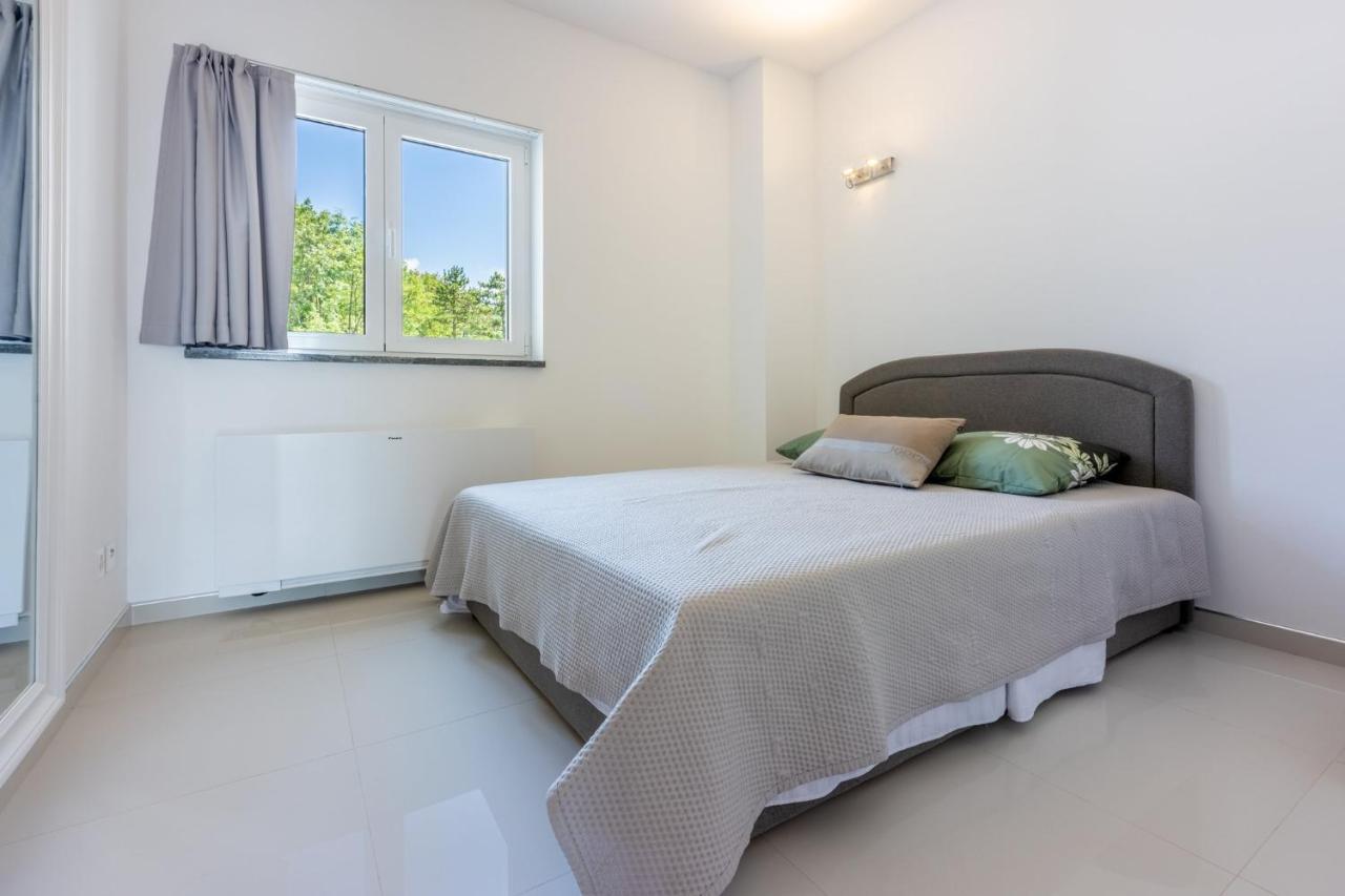 Apartment mit Balkon