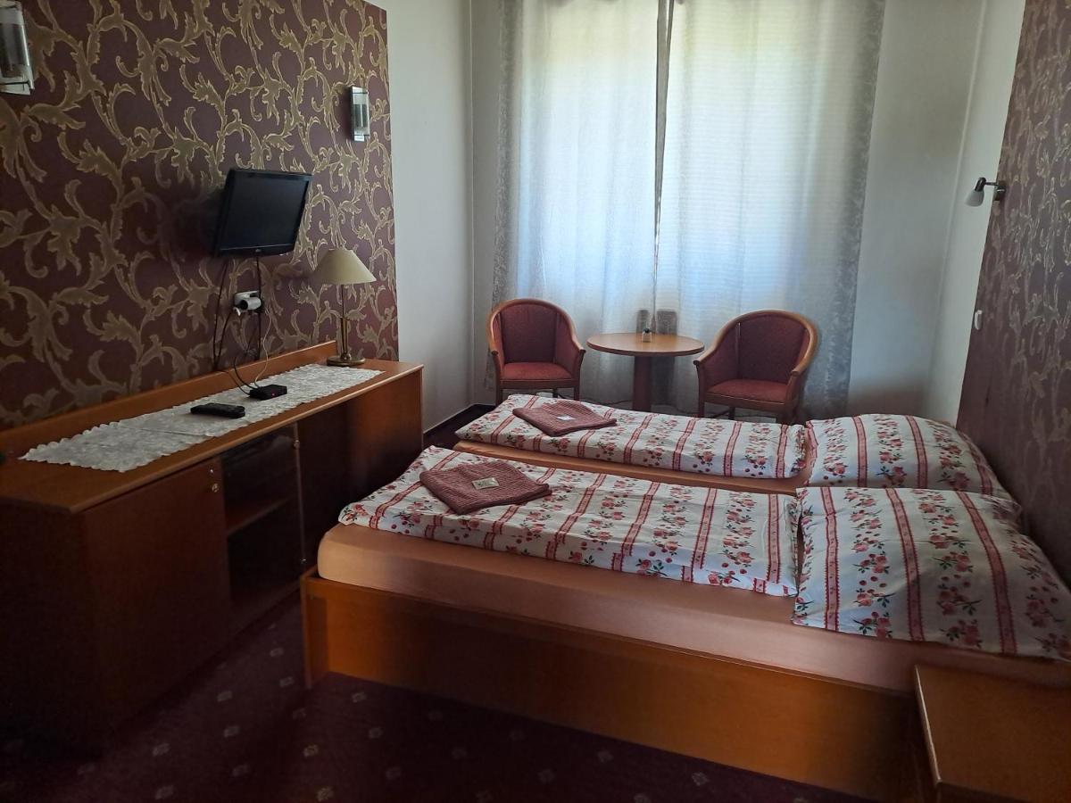 Dobrá škola u Jeníčka - Ferienwohnung