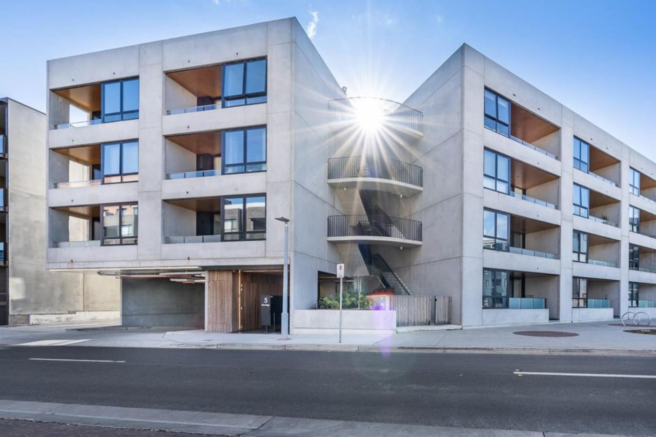 Spacious Kingston Foreshore 1BR Apt - Hosted by Canstay - B&B