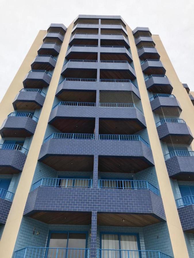 Lindo Apto Praia Martin de Sá com Piscina, Estacionamento, WI-FI 800mbs, PERTO DO MAR!!! - Chambres d’hôtes Caraguatatuba
