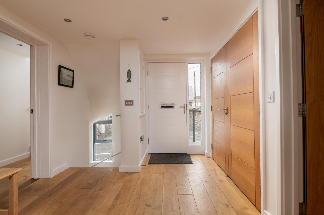 Atlantic View Coach House, North Cornwall seafront, 5 star Gold - B&B Polzeath