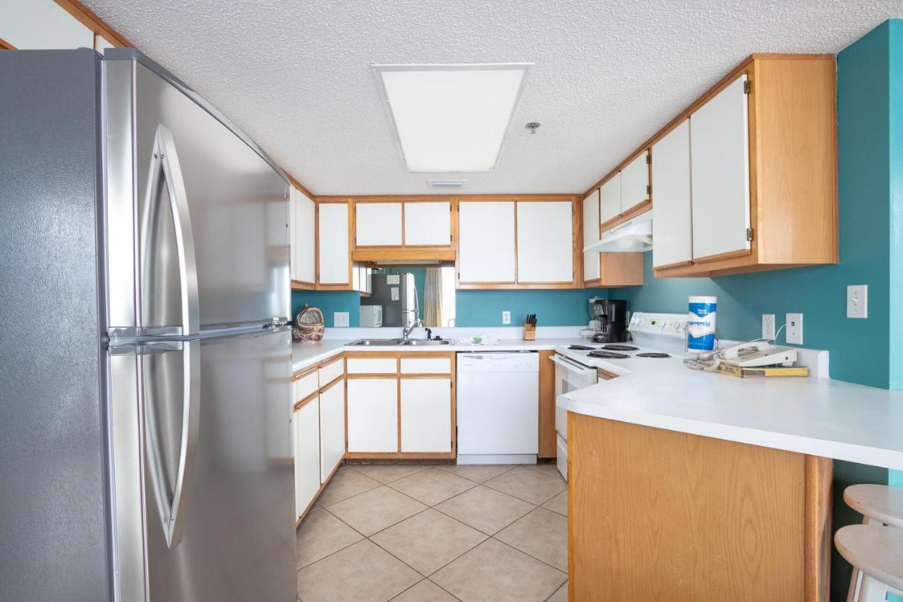 Phoenix VI 1002 by Liquid Life - B&B Orange Beach
