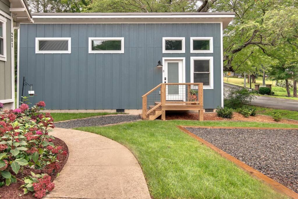 Brand New Modern Asheville Escape - Bed and Breakfast