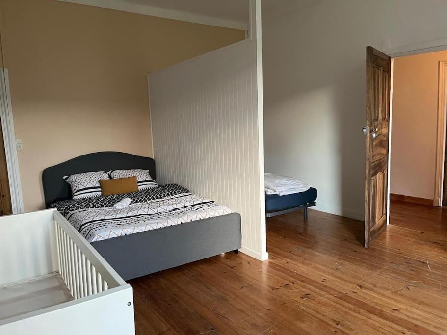 Two-Bedroom Apartment with Mountain View