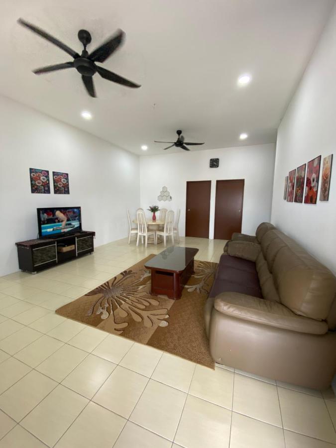 Ikhwan HOMESTAY CHERATING - Chambres d’hôtes