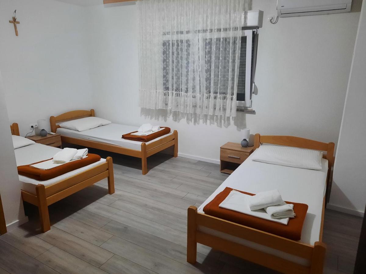 Dreibettzimmer