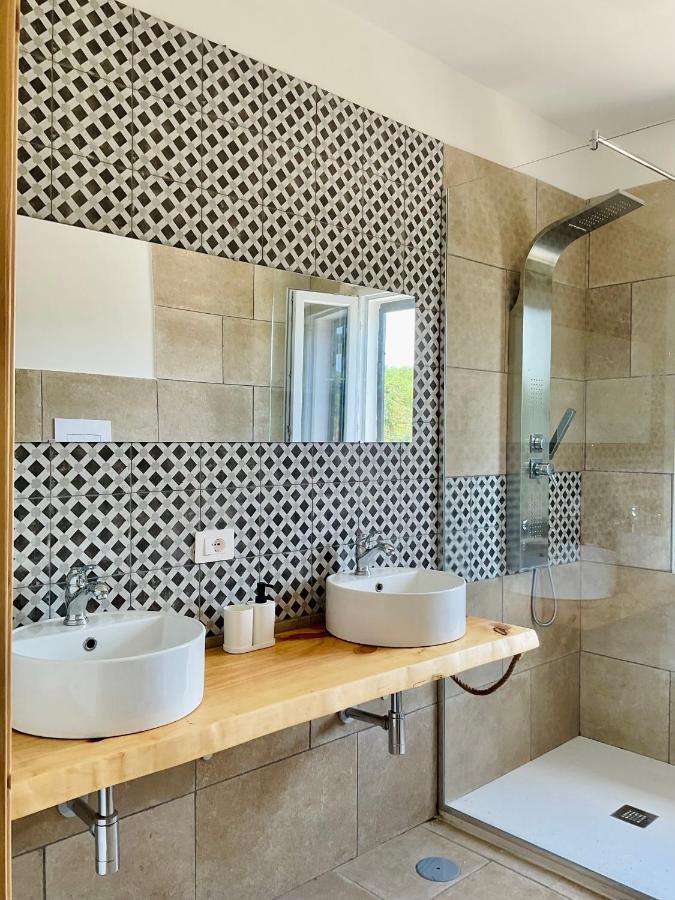 Chambre Double - Vue sur Piscine