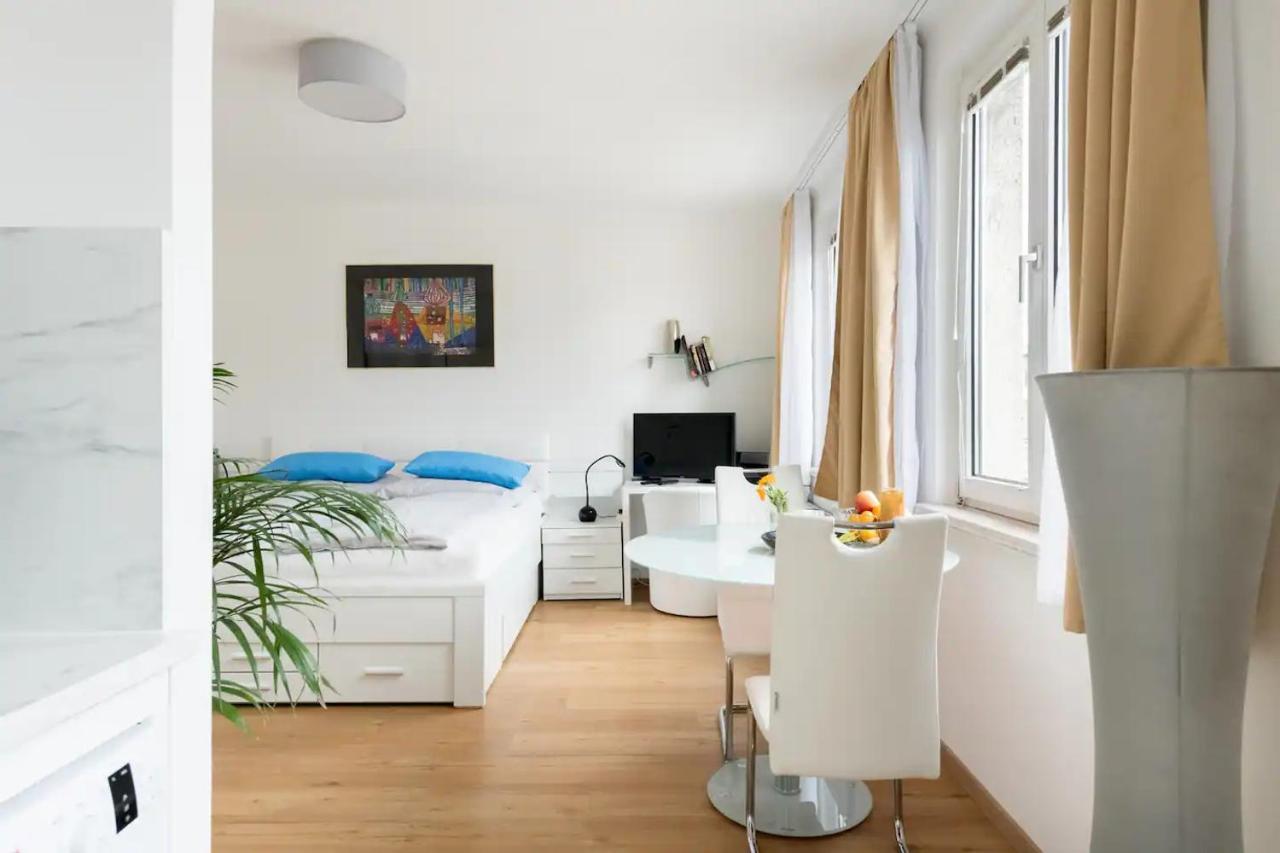 Central Sunny Apartments by JR City Apartments - monthly rental - Chambres d'hôtes Vienne