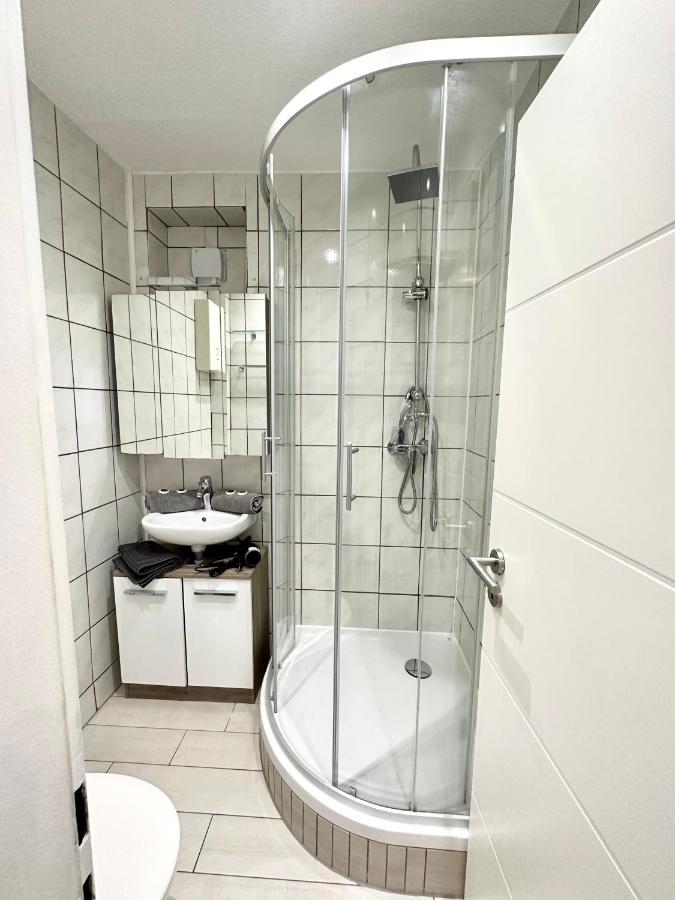 Möbliertes Apartment in Herne-Mitte mit Parkplatz, Arbeitsplatz, WLAN- Super Anbindung an Autobahnen und ÖPNV -Für 1bis 3 Personen - B&B