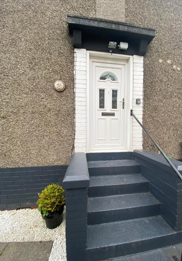 Glasgow Apartment close to the airport - B&B