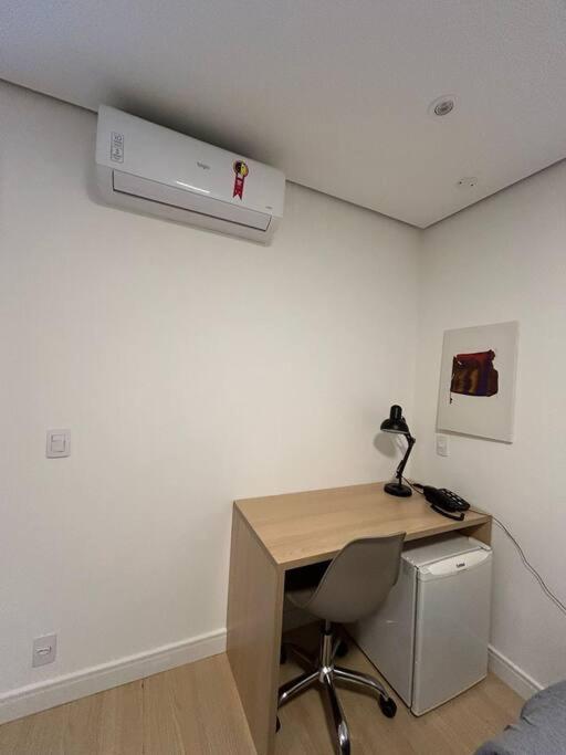 Studio Saint Charbel com vaga e varanda - rua do Hospital Sírio Libânes - Ferienwohnung São Paulo