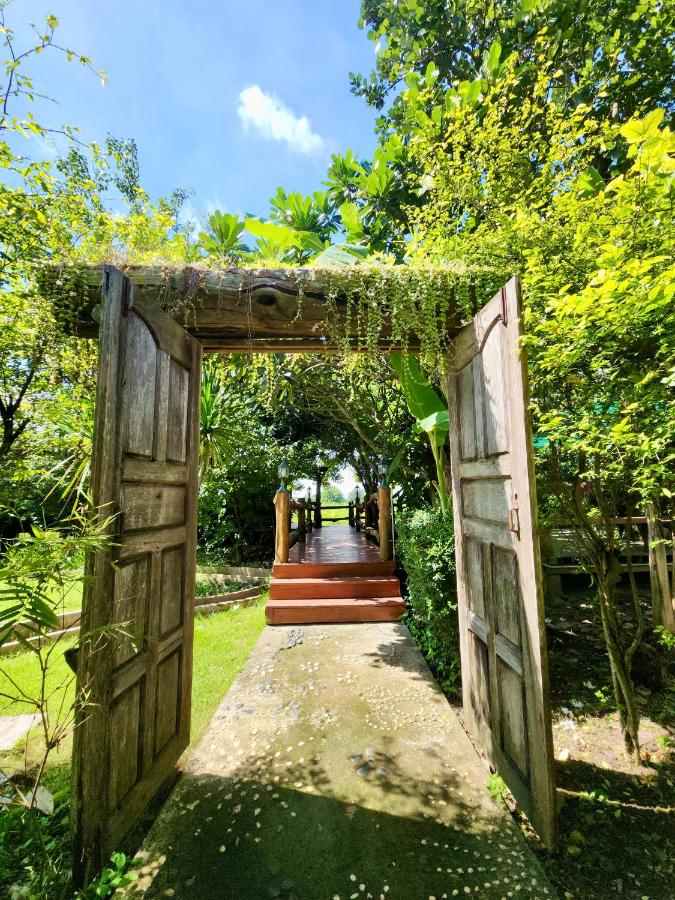 Driepersoonskamer met Terras