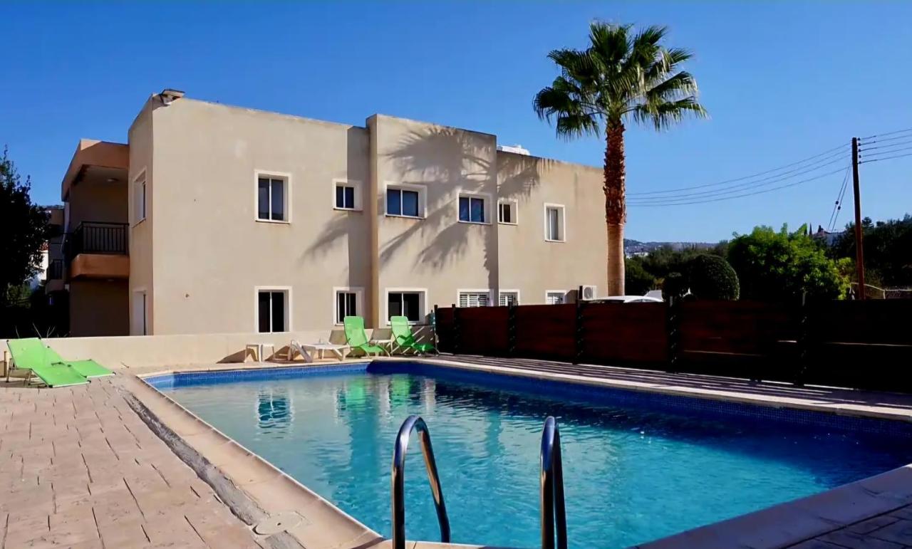 Superior One-Bedroom Apartment with Balcony