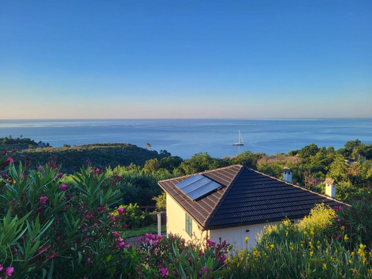 P r a t o e O n d e - B&B Cogoleto