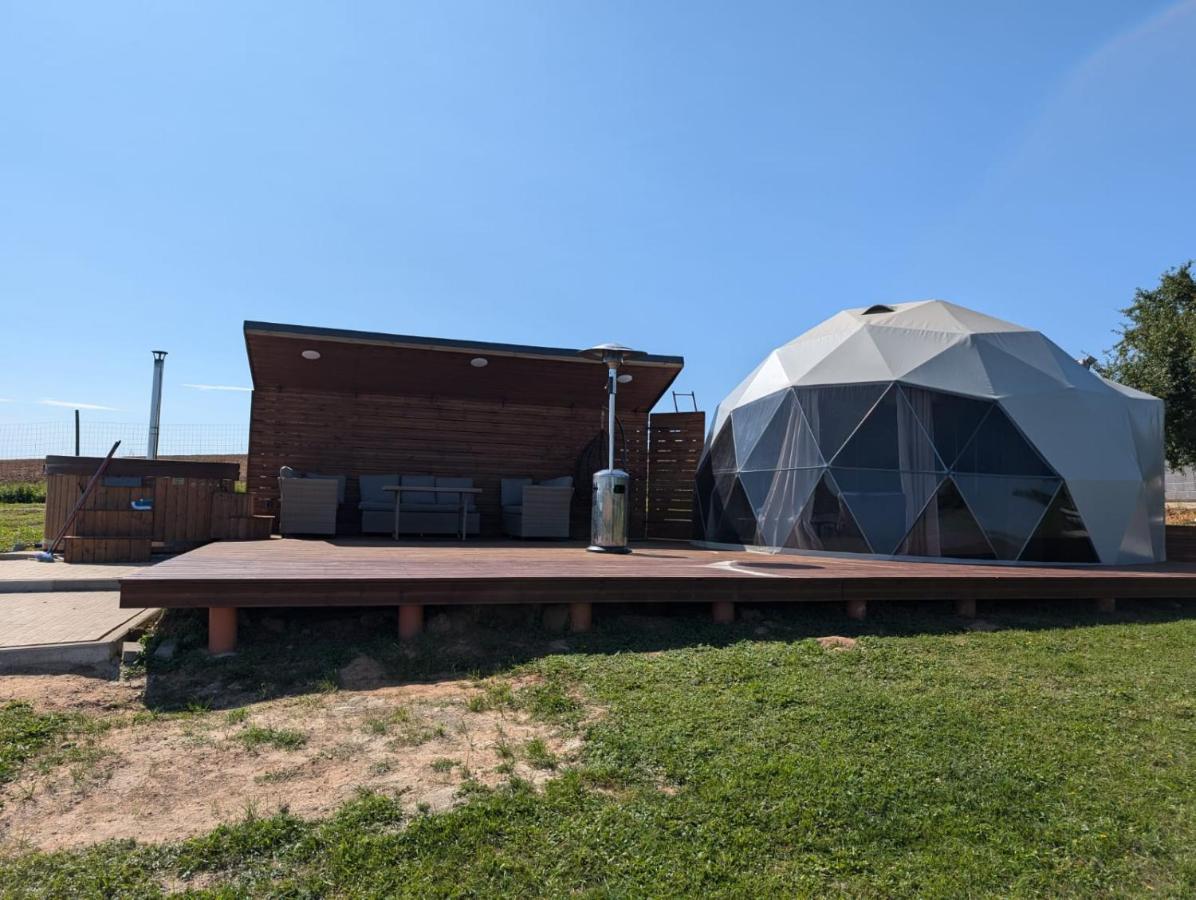 Reķi Glempings - Bed and Breakfast Dobele