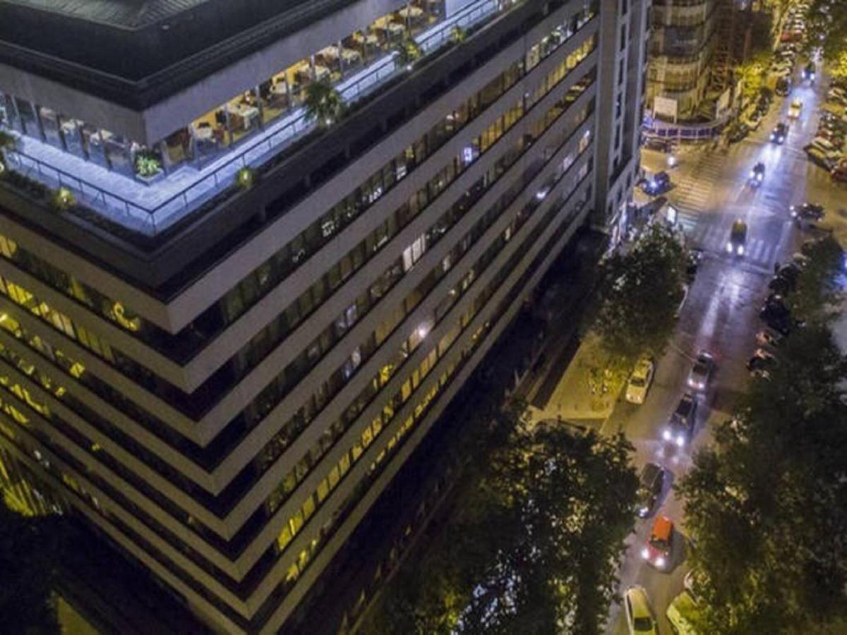 Stay in the Heart of Lisbon-Altis Suites Hotel - B&B Lisboa