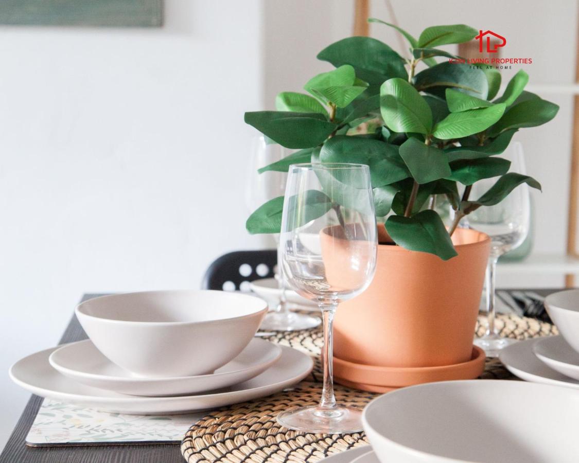 7Beds Contractor & Family Haven St Helens - Bed and Breakfast St. Helens