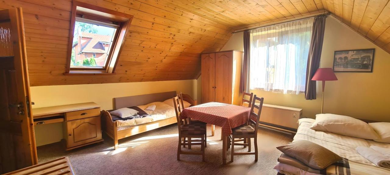 Studio (3 Adults)