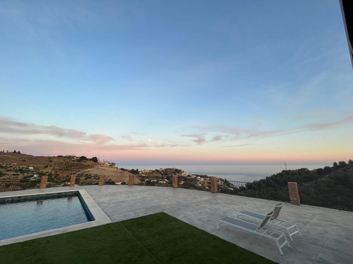 Vivienda en Granada, Cortijo Balcón Cotobro, Almuñécar, Casa con piscina y vistas increíbles - B&B