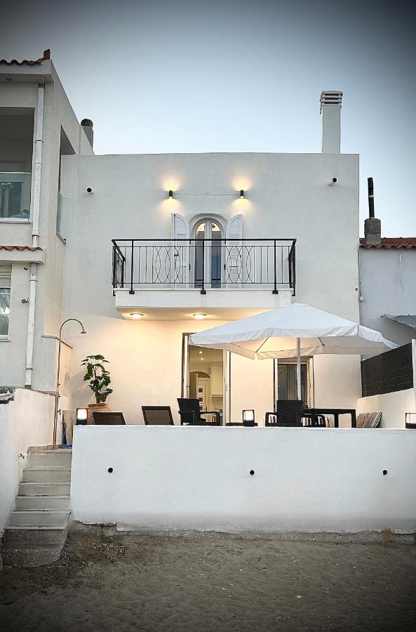 Seaside Luxury Komi Beach Villa - Chambres d’hôtes Kómi