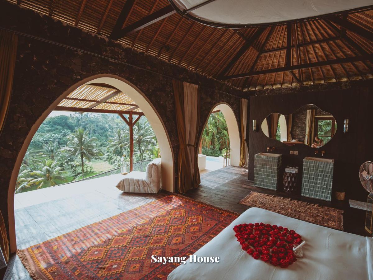 Villa with private pool Sayang