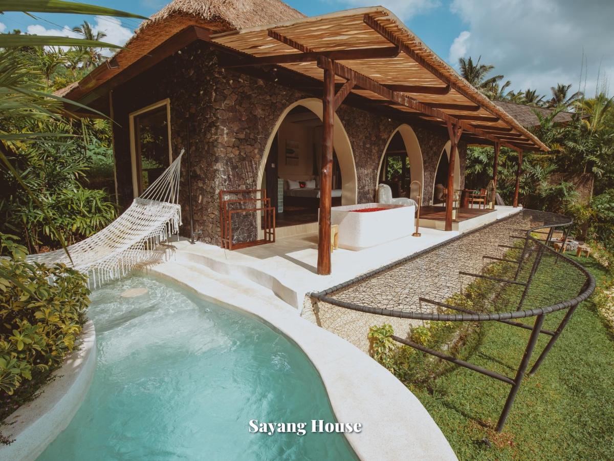  Villa with private pool Sayang