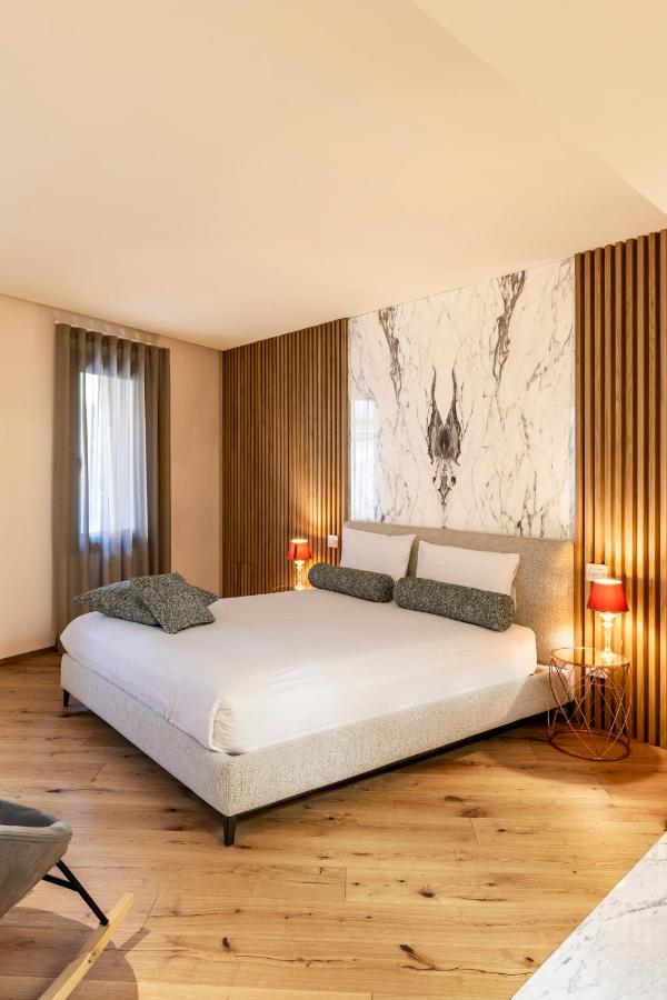 King Room with Spa Bath
