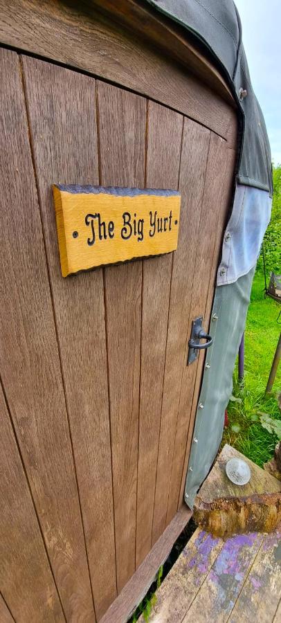The Big Yurt - family glamping in the Cotswolds - B&B Berkeley