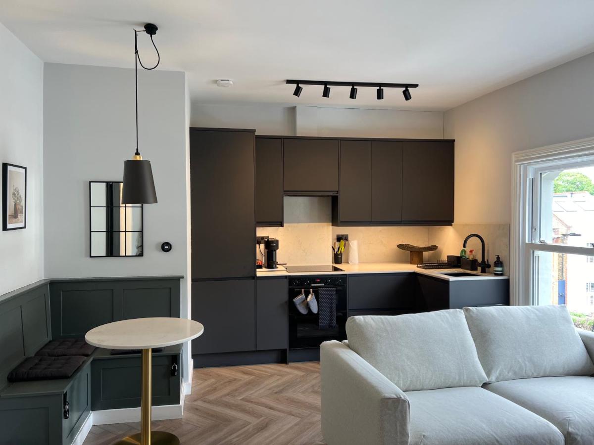 Convenient Clapham Junction Flat - B&B