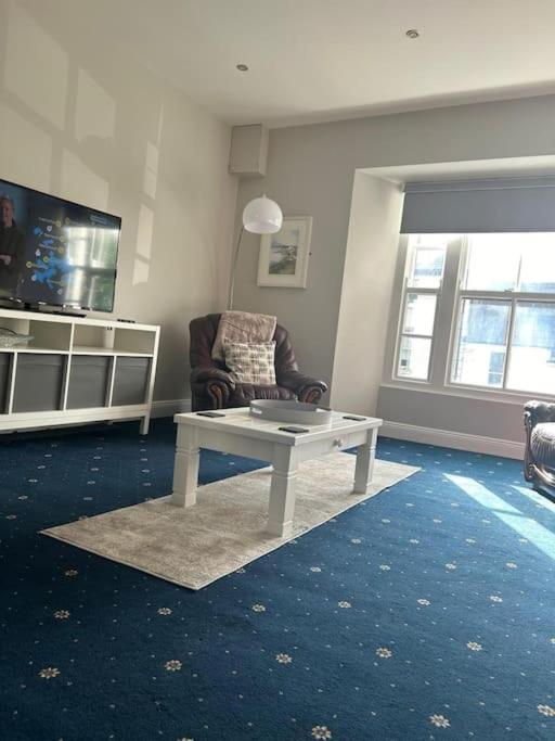 No 12 Bridge Street - Town Centre Apartment - Chambres d’hôtes Westport