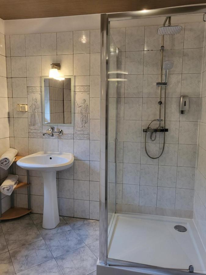 Familienzimmer mit Balkon