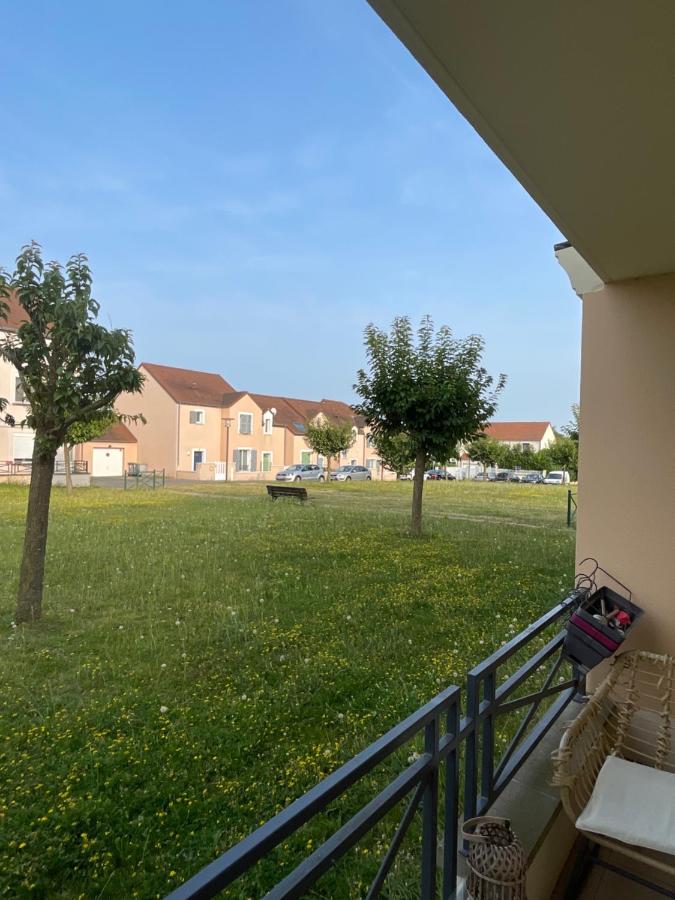T3 Charles de Gaulles, Disney, Astérix, Parc des expo - B&B