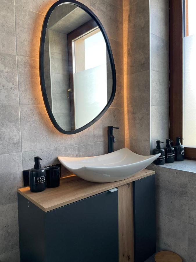 Apartament near RedBull Ring City TAX included in nightly rate, Self-check-in - Chambres d'hôtes Knittelfeld