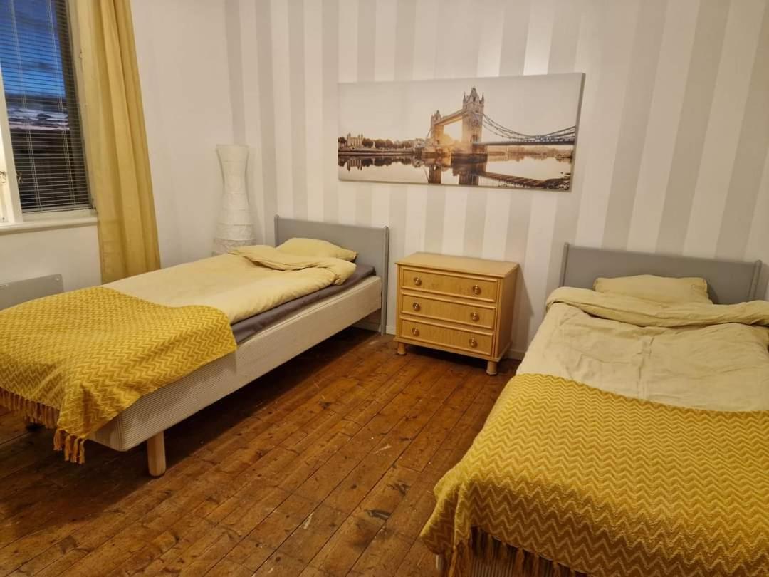 Doppel-/Zweibettzimmer mit Gemeinschaftsbad