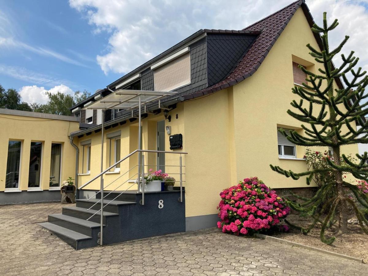 Zentrales modernes Apartment, Nähe Zoo und Stadion - B&B Dortmund