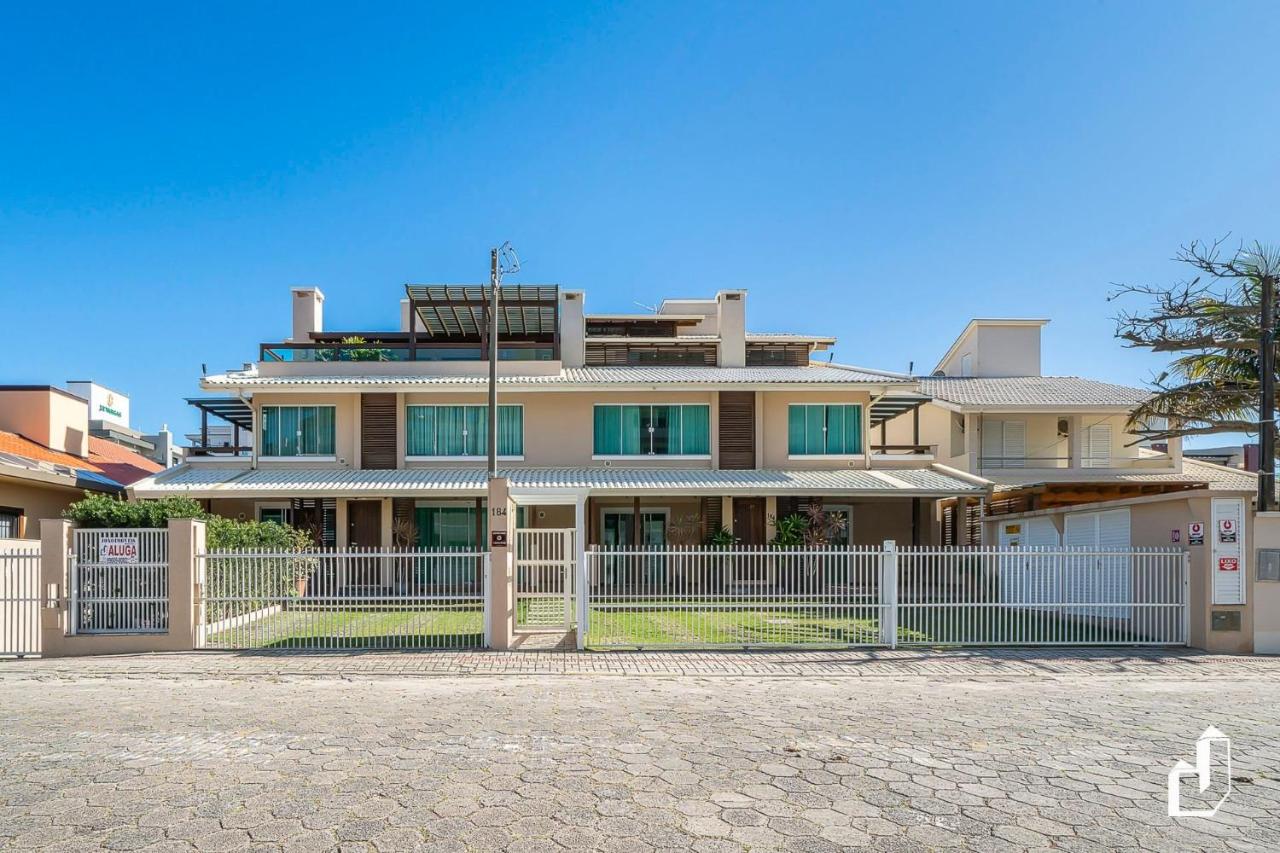 Apartamento térreo com 02 dormitórios - B&B