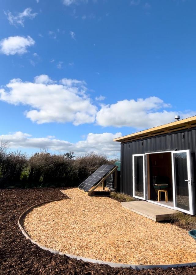 Cosy Tiny Container Cabin - B&B
