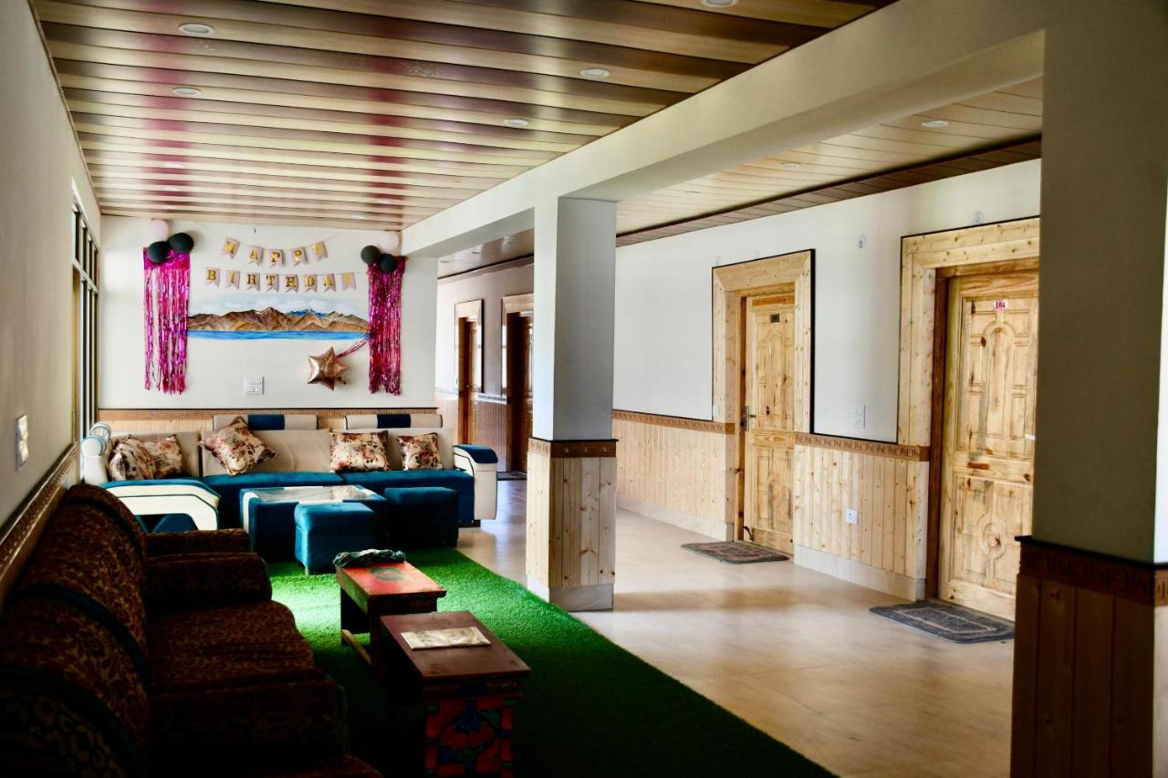 Grand Himalaya Homestay Pangong by LexStays - Bed and Breakfast Merak