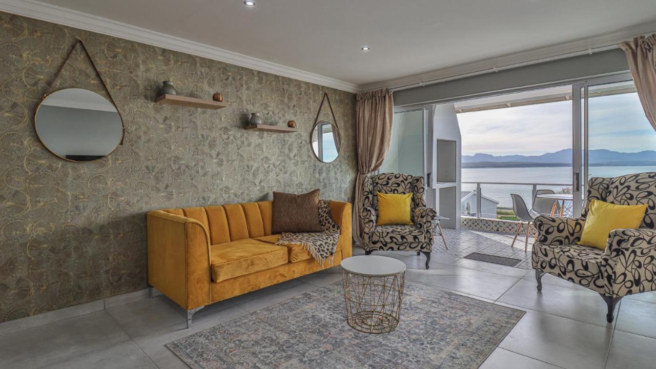 Air conditioned Mossel Bay Ocean View Apartment - De Bakke Terrace - B&B Mossel Bay